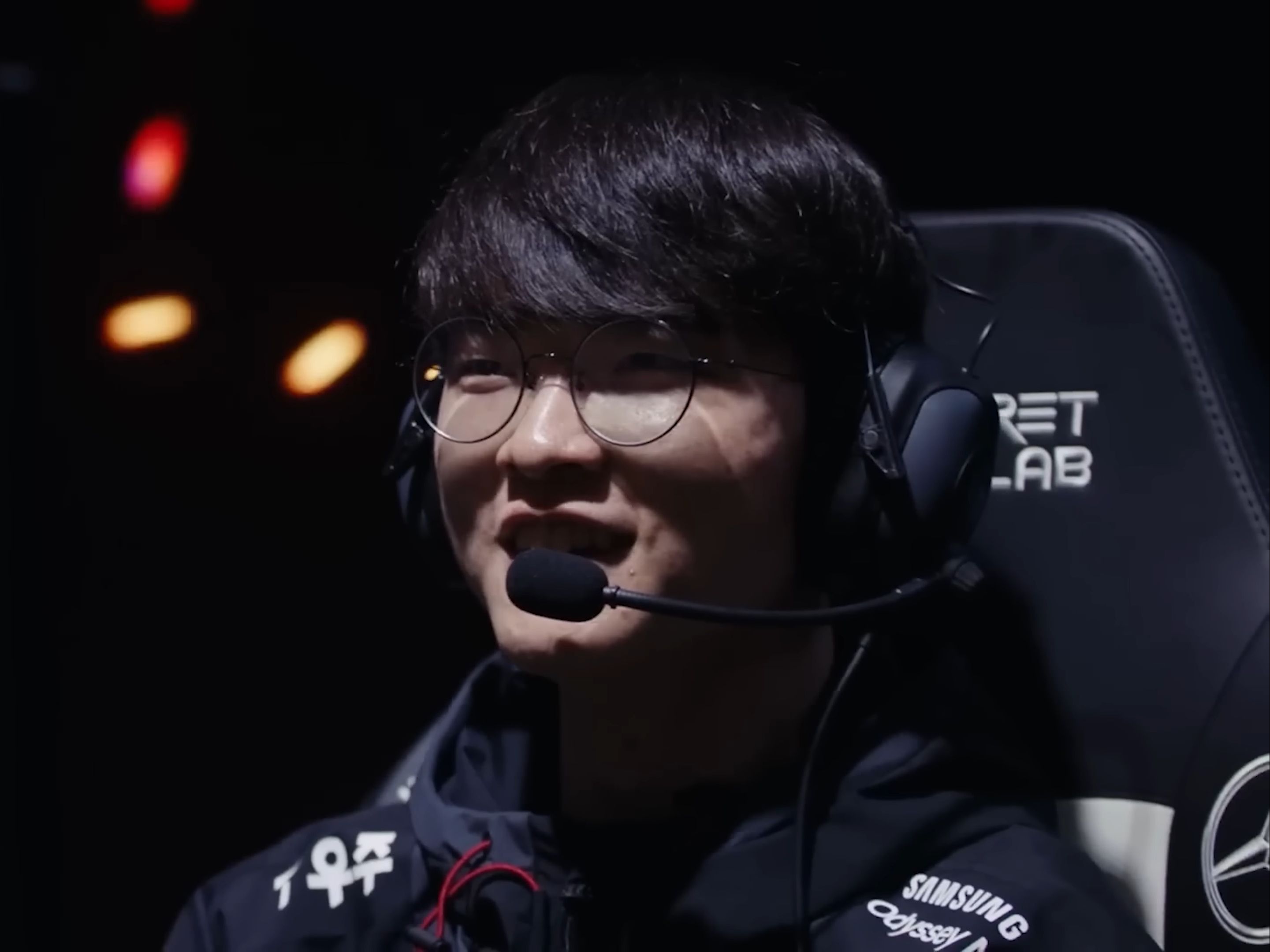 电竞比分网：万众期待的英雄联盟手游要来了？！